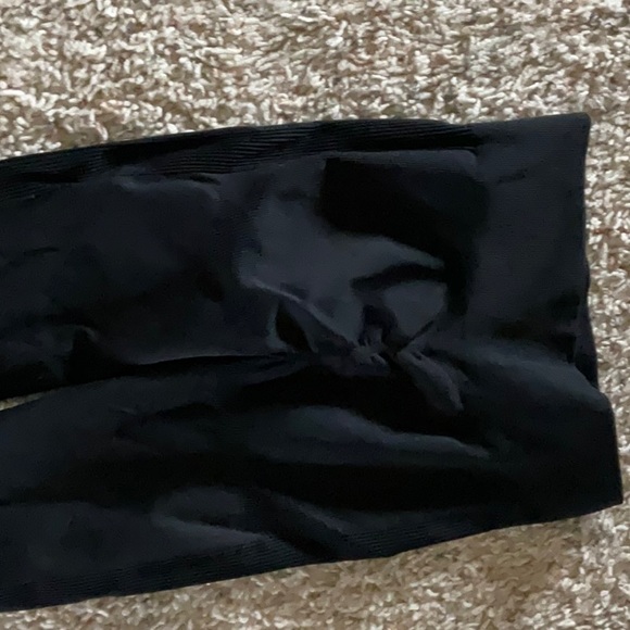 Butt scrunch leggings - Picture 3 of 3